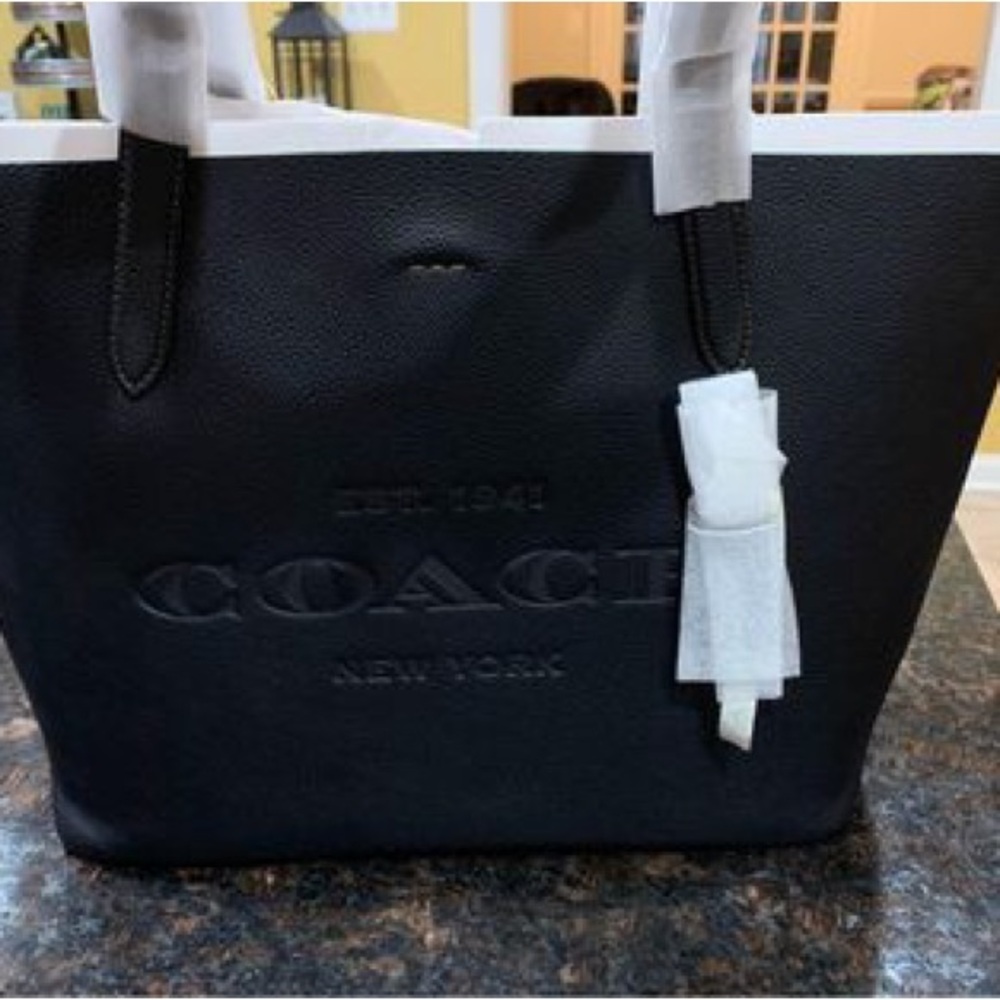 Coach NWT Camryn tote